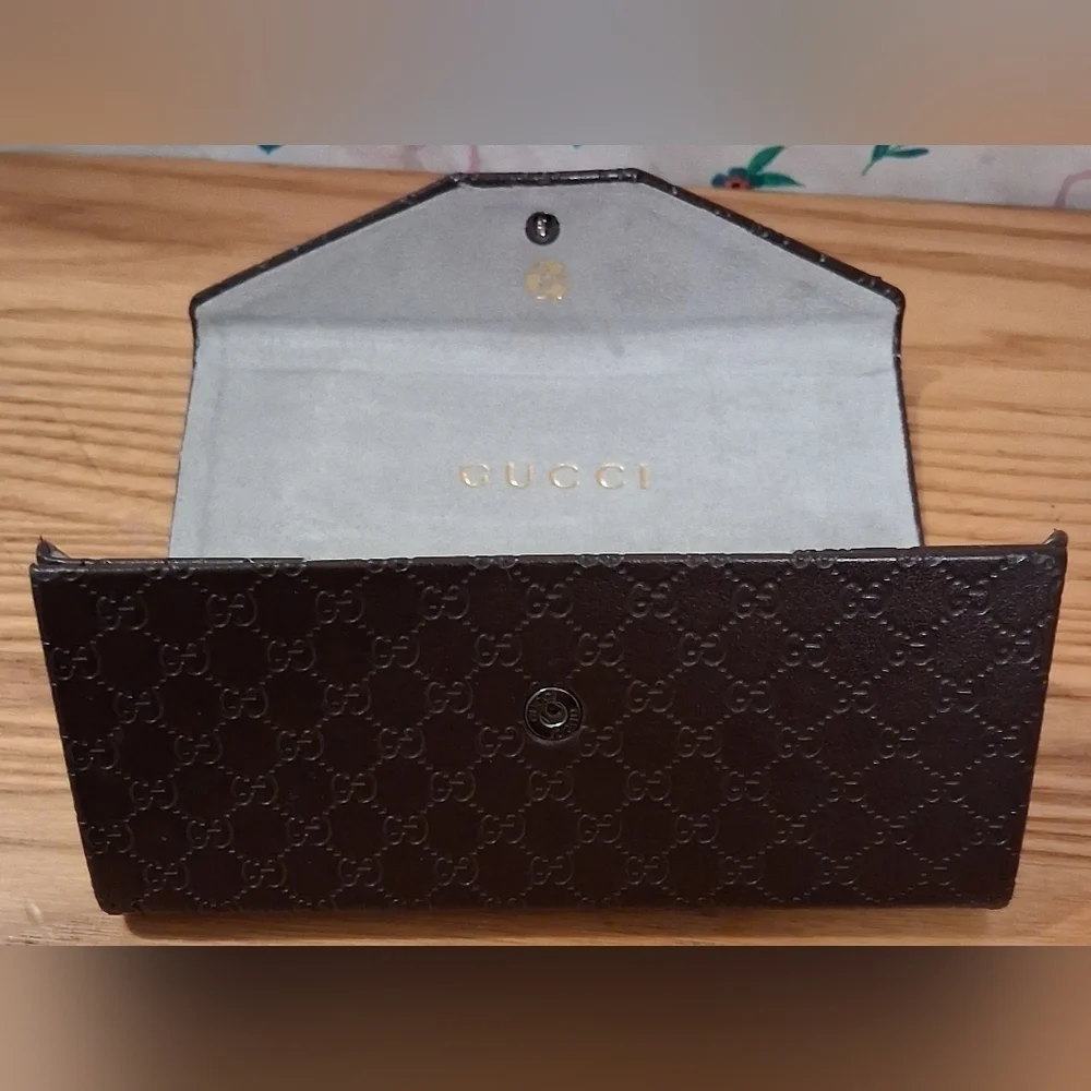 EUC Gucci GG Sima Mocha Signature Folding Sunglass Eyeglass Hard Travel Case